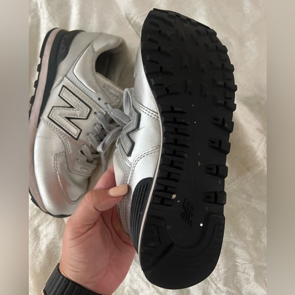 Silver New balance model 574 size 6.5 - Picture 7 of 8